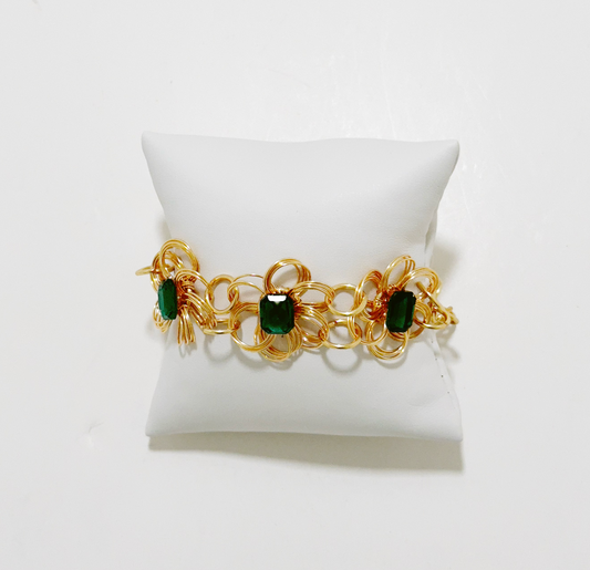 Gold Flower with Green Emerald Bracelet - Olí