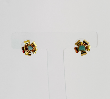 Pendientes de flor de oro con piedra esmeralda - Enigma