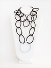 Collar de PVC con cadena negra - Marcella Duce