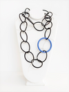 Collar de PVC con cadena negra - Marcella Duce