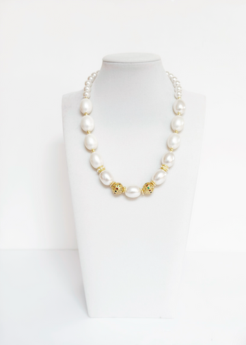 Collar de Perlas Ovaladas - Esferas