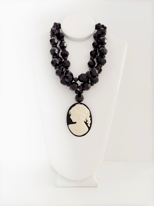 Midnight Cameo Statement Necklace - Cameo