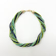 COLLAR CANUTILLOS VERDE AZUL DORADO CORTO
