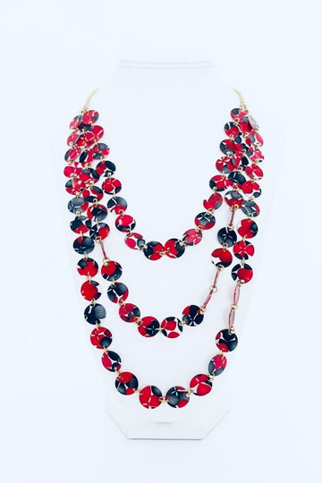 Collar de flores de tres capas con hortensias - Llena de gracia