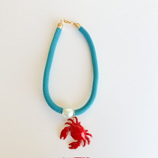 Collar cangrejo rojo